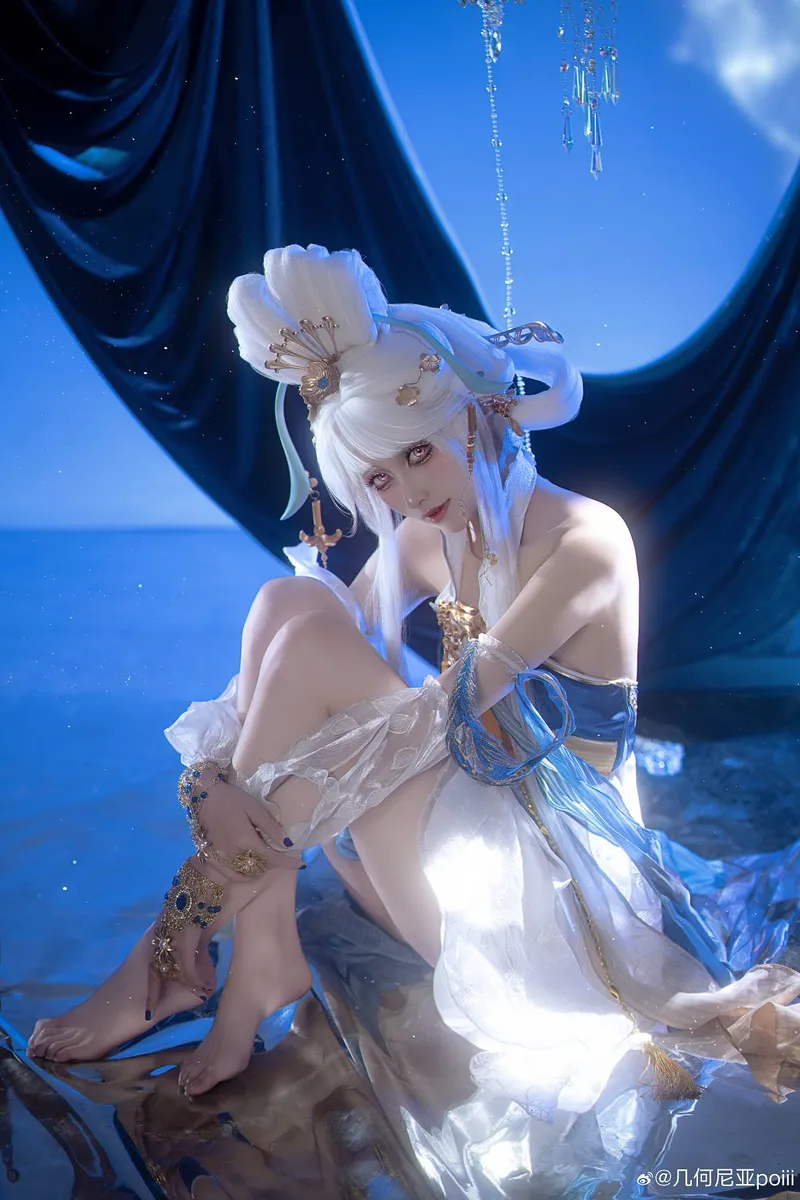 《王者荣耀》嫦娥cosplay展示