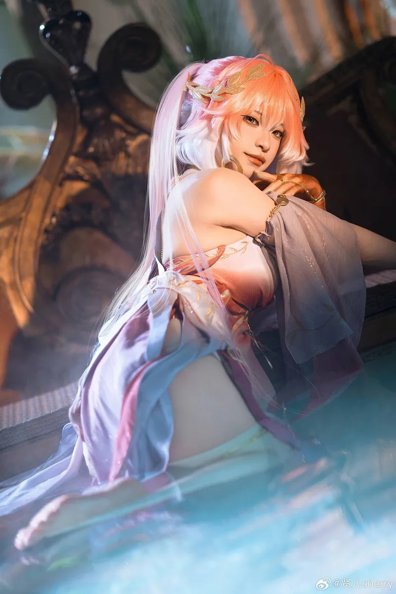 《鸣潮》长离cosplay