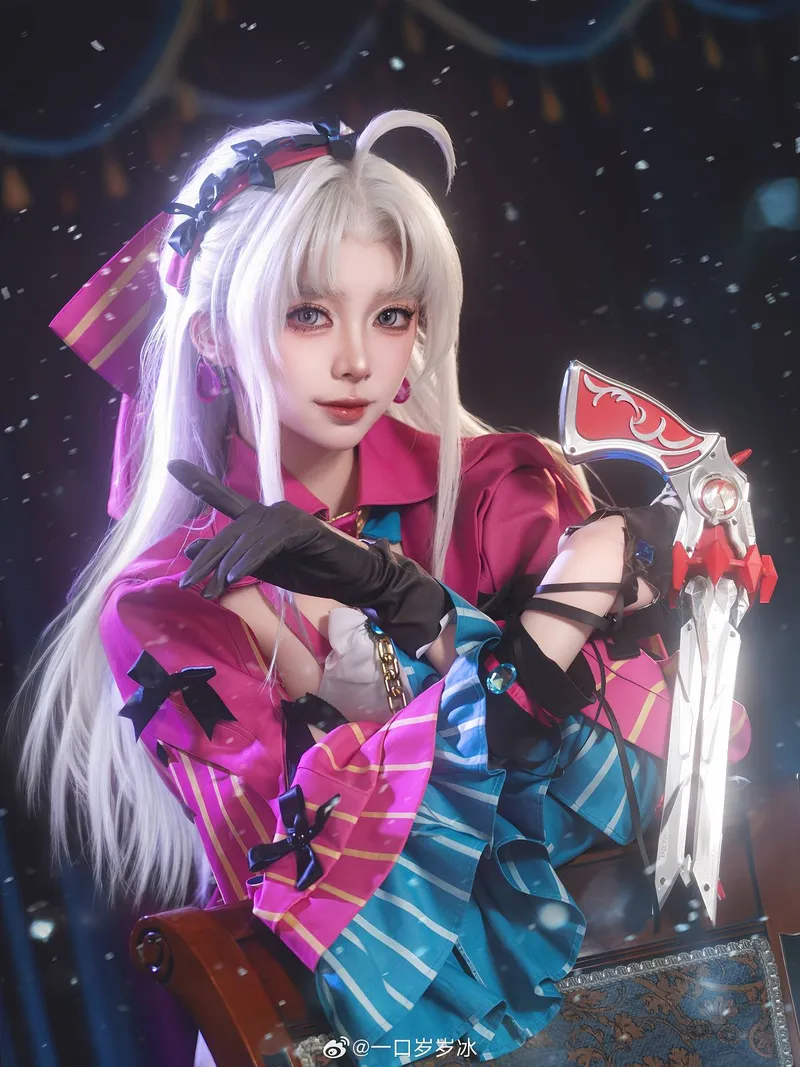 《鸣潮》珂莱塔Cosplay展示-悔罪的暮宴主题