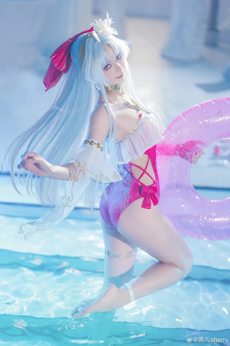 《鸣潮》珂莱塔cosplay展示