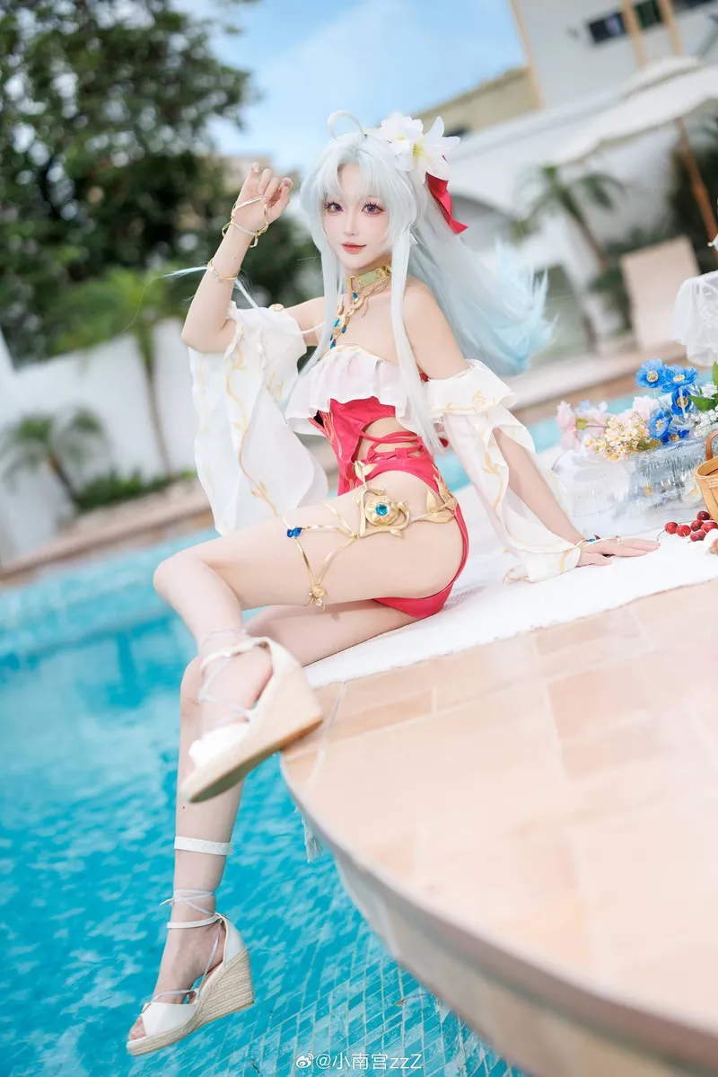 《鸣潮》珂莱塔cosplay展示