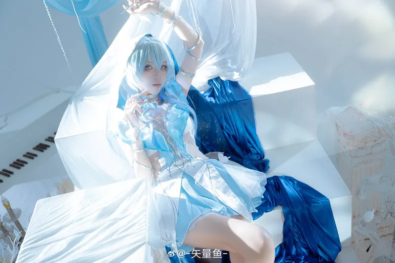 《鸣潮》守岸人COS展示