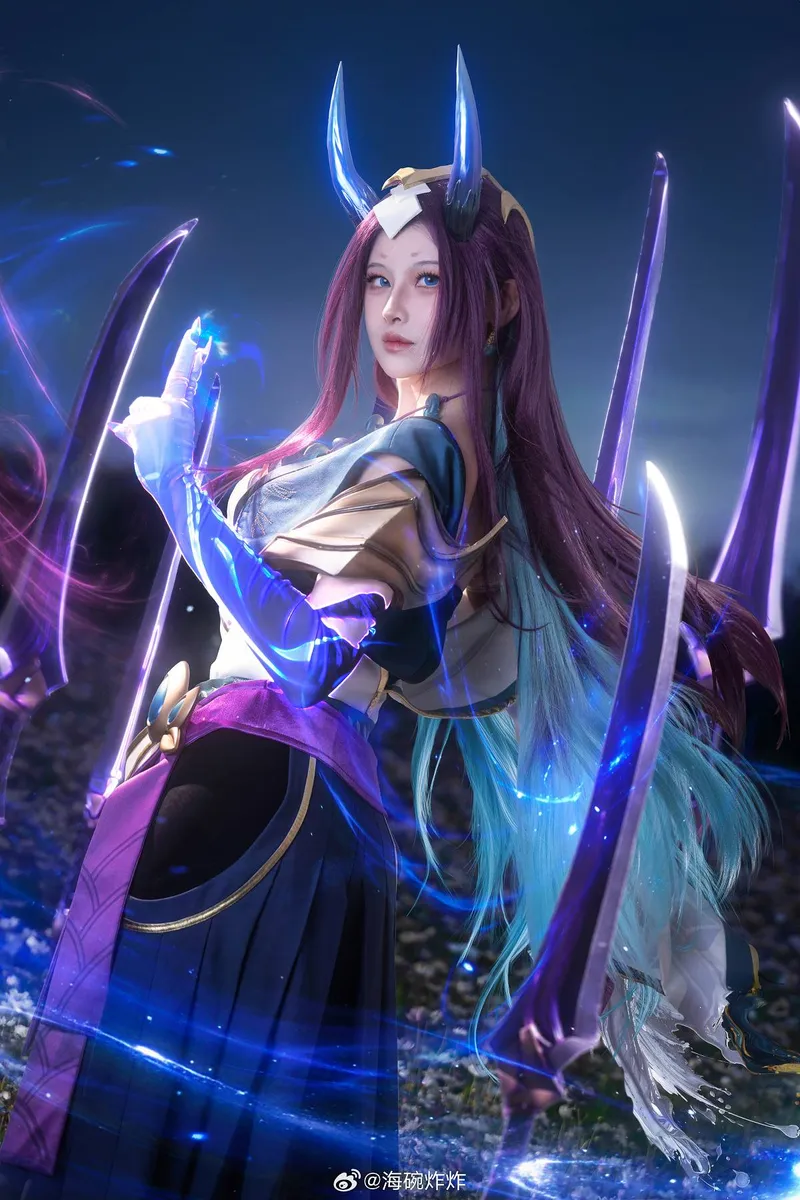 《英雄联盟》艾瑞莉娅cosplay展示