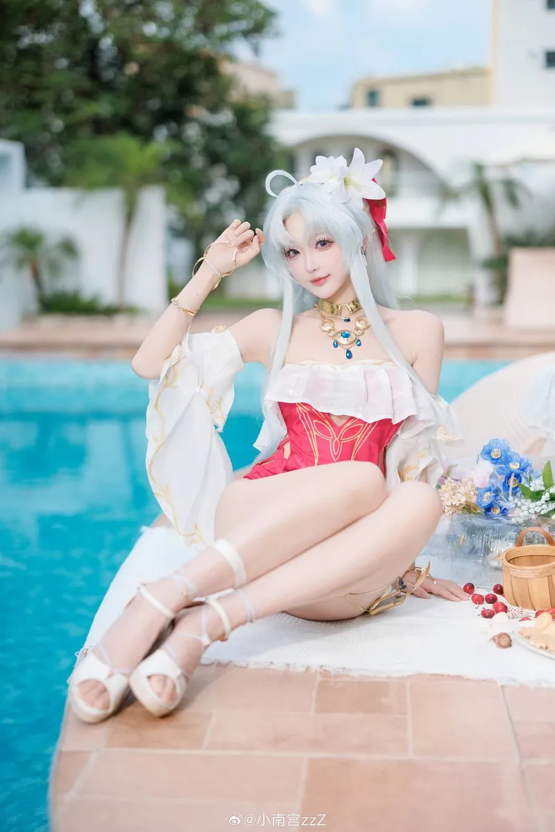 《鸣潮》珂莱塔cosplay展示-泳装魅力全开