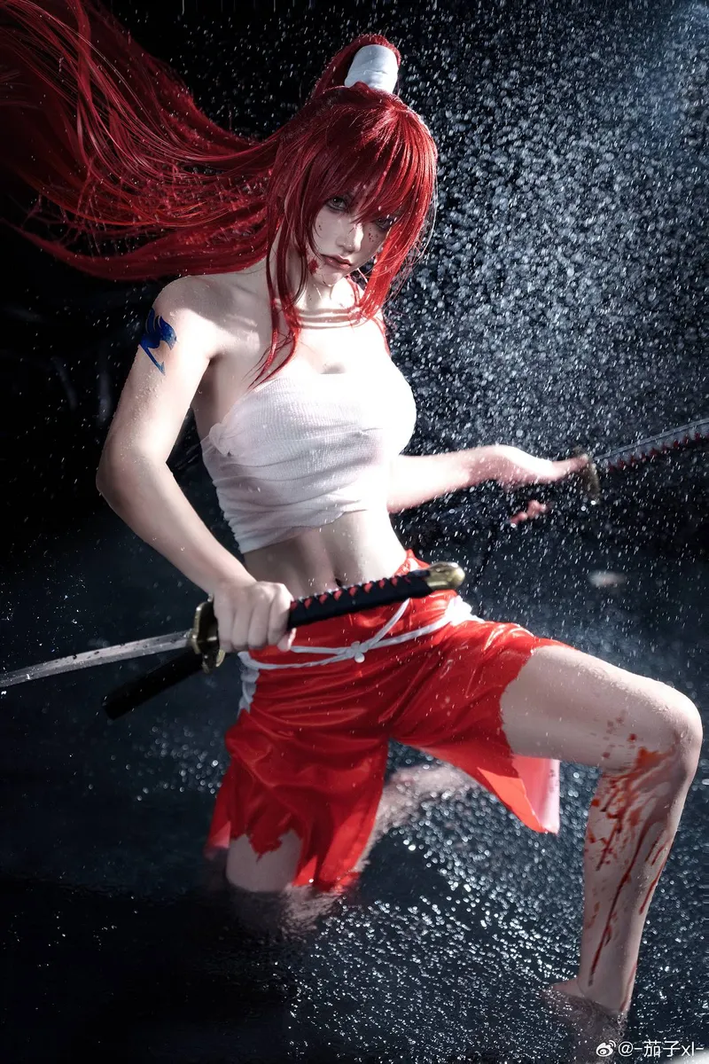 《妖精的尾巴》艾露莎Cosplay展示