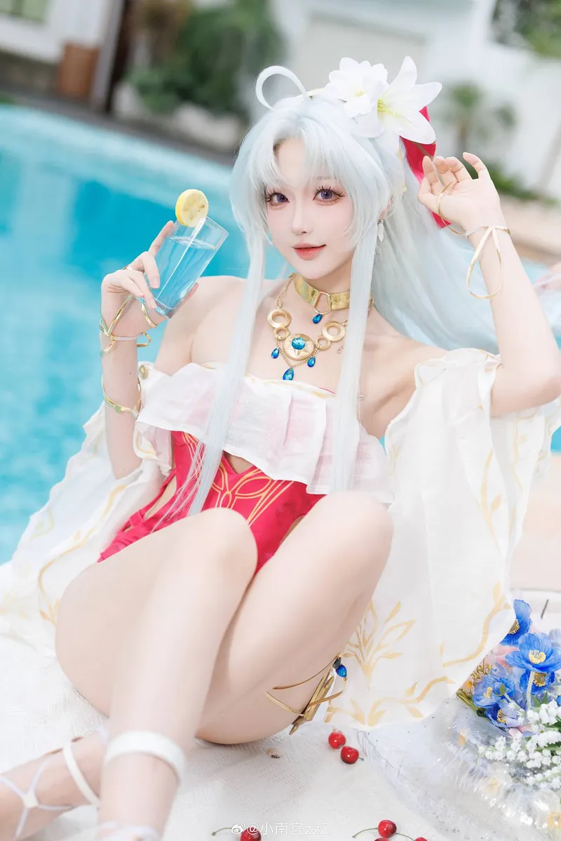 《鸣潮》珂莱塔cosplay展示