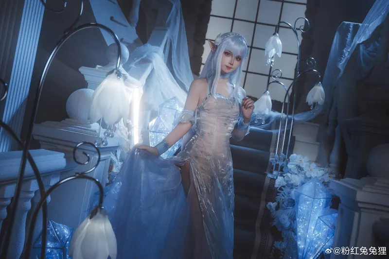 《Re:从零开始的异世界生活》爱蜜莉雅COS展示