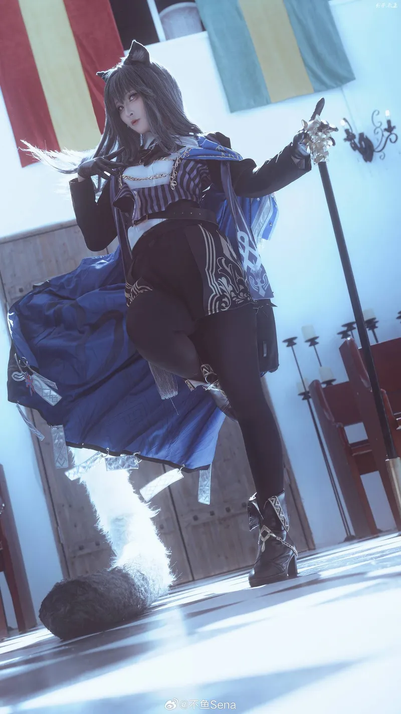 《明日方舟》缄默德克萨斯cosplay展示