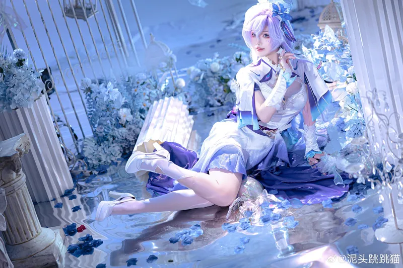 《鸣潮》坎特蕾拉Cosplay展示