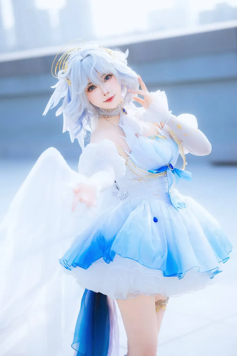 《原神》芙卡洛斯Cosplay展示
