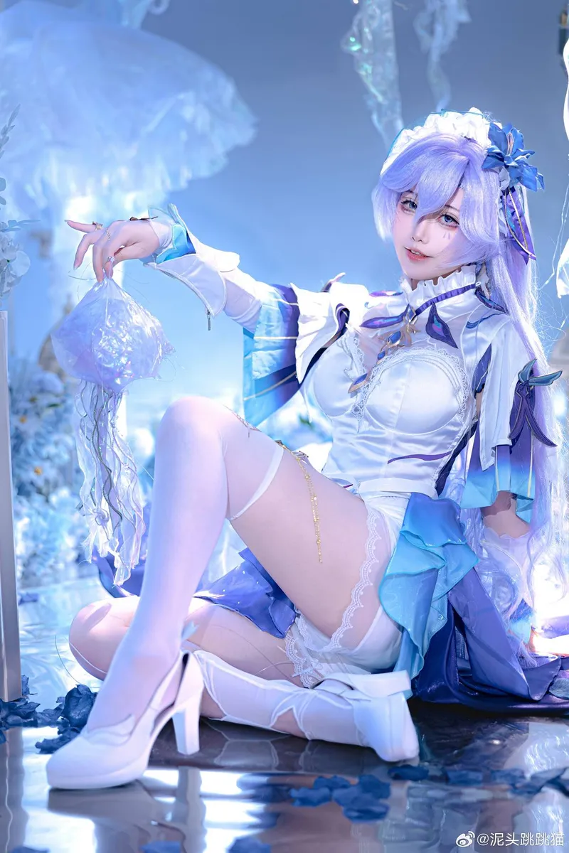 《鸣潮》坎特蕾拉Cosplay展示