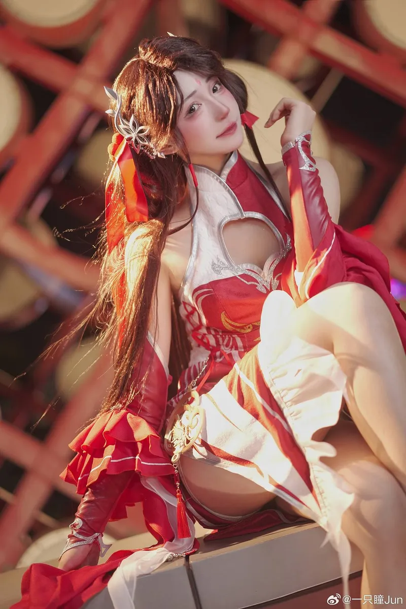 《完美世界》火灵儿cosplay展示