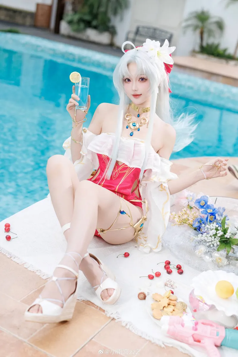 《鸣潮》珂莱塔cosplay展示