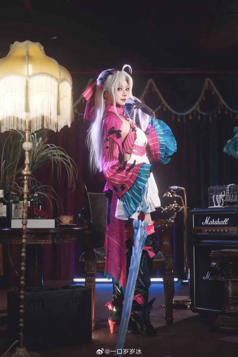 《鸣潮》珂莱塔Cosplay展示