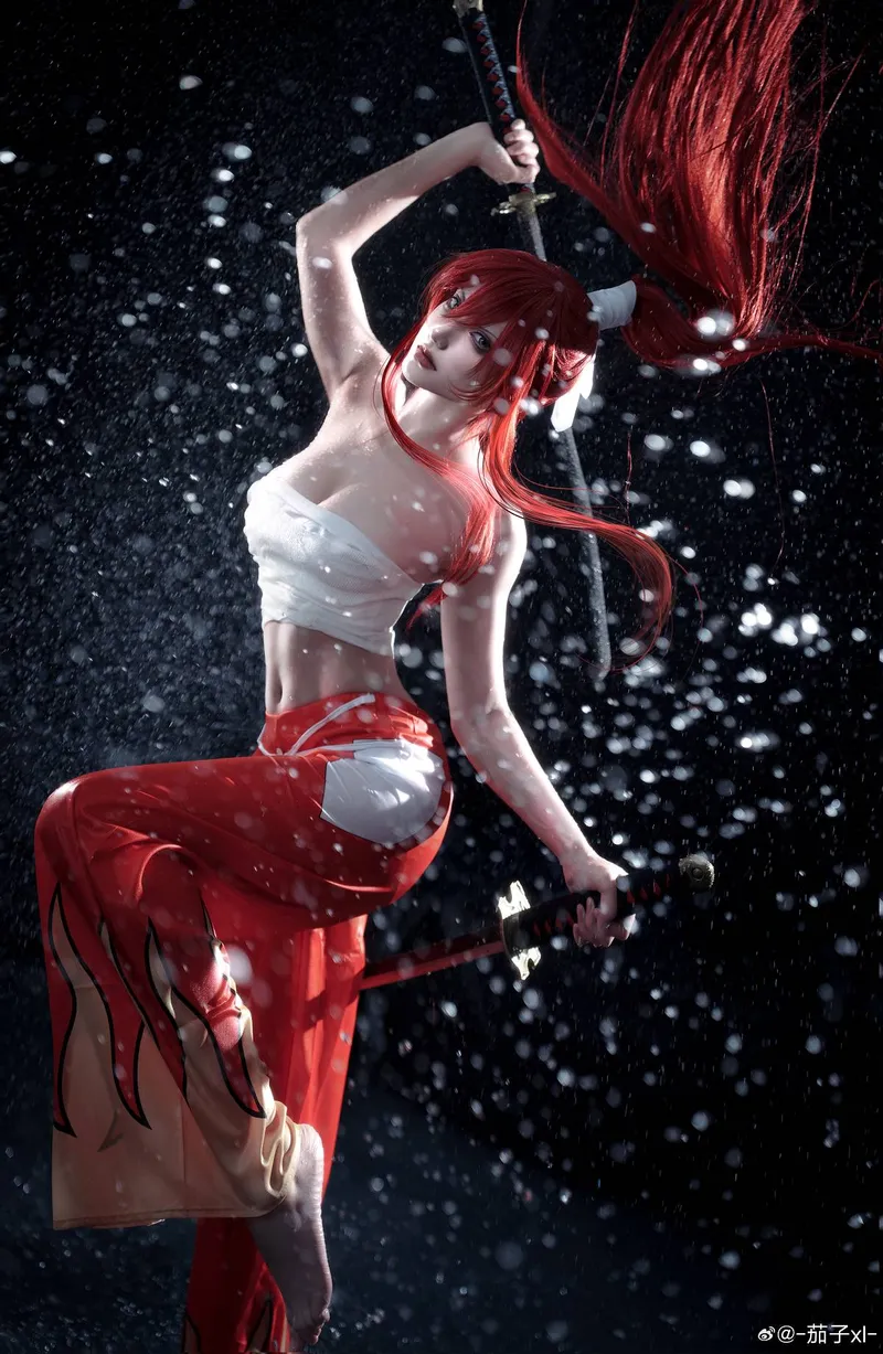 《妖精的尾巴》艾露莎Cosplay展示