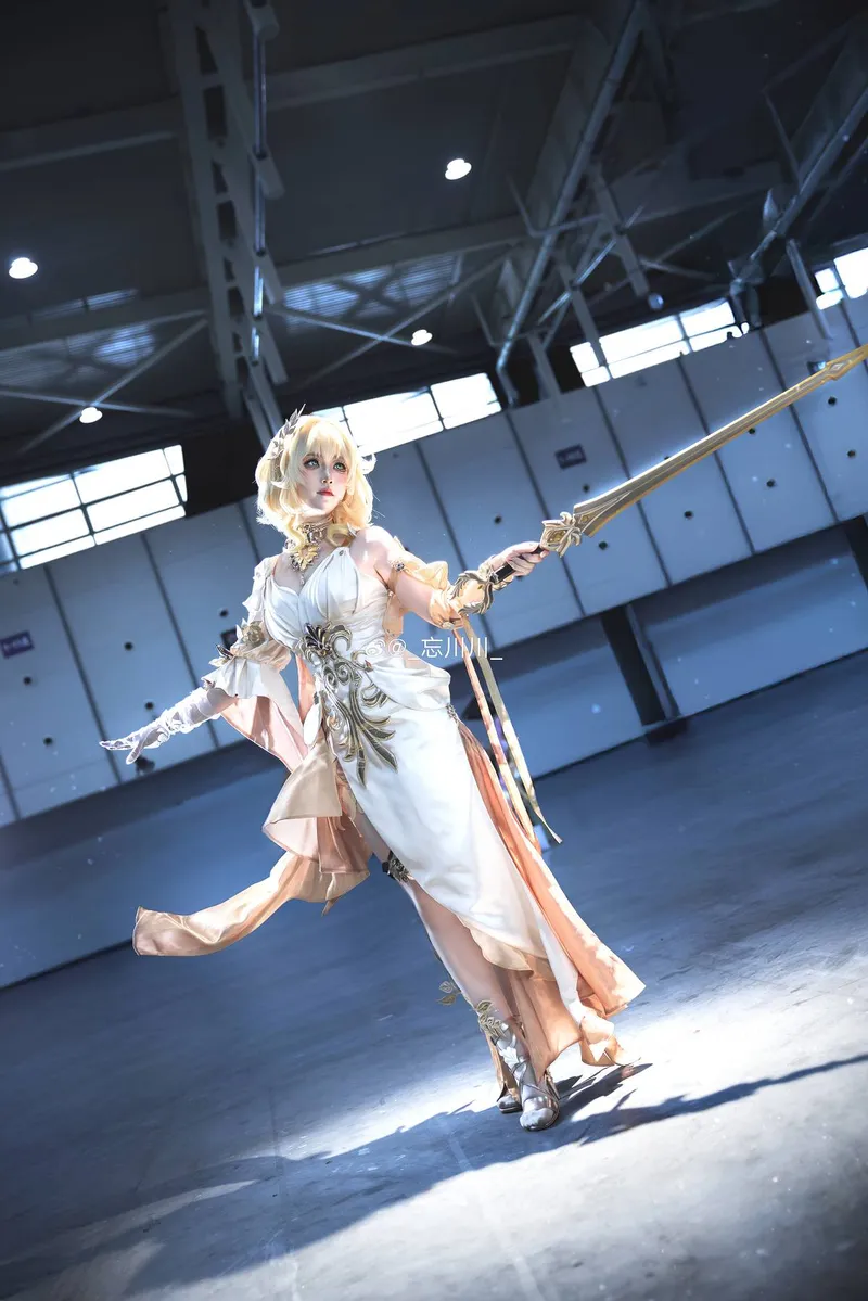 《崩坏星穹铁道》阿格莱雅COS展示