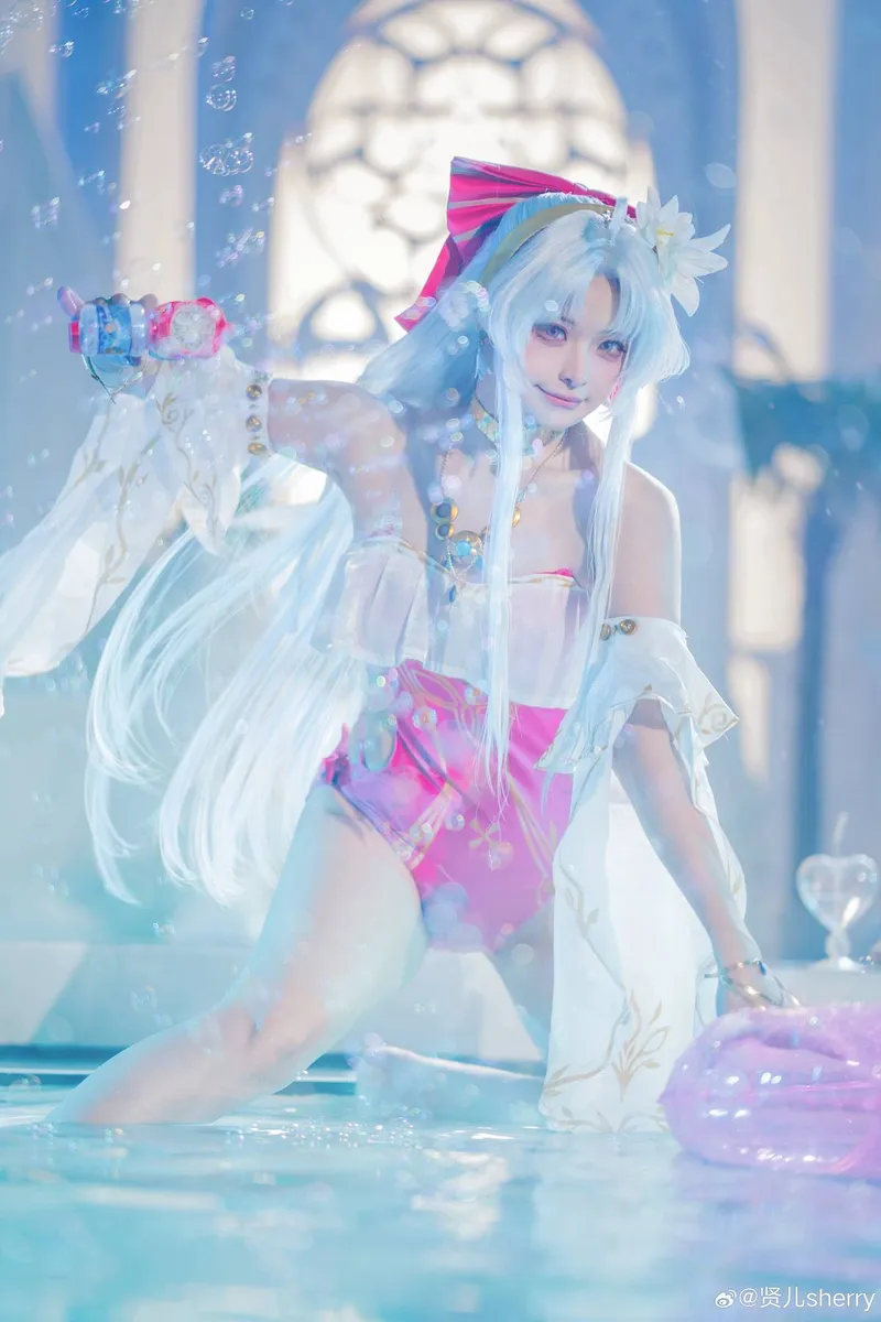 《鸣潮》珂莱塔cosplay展示