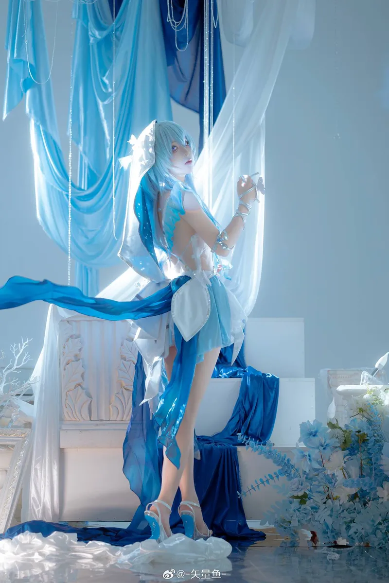 《鸣潮》守岸人COS展示