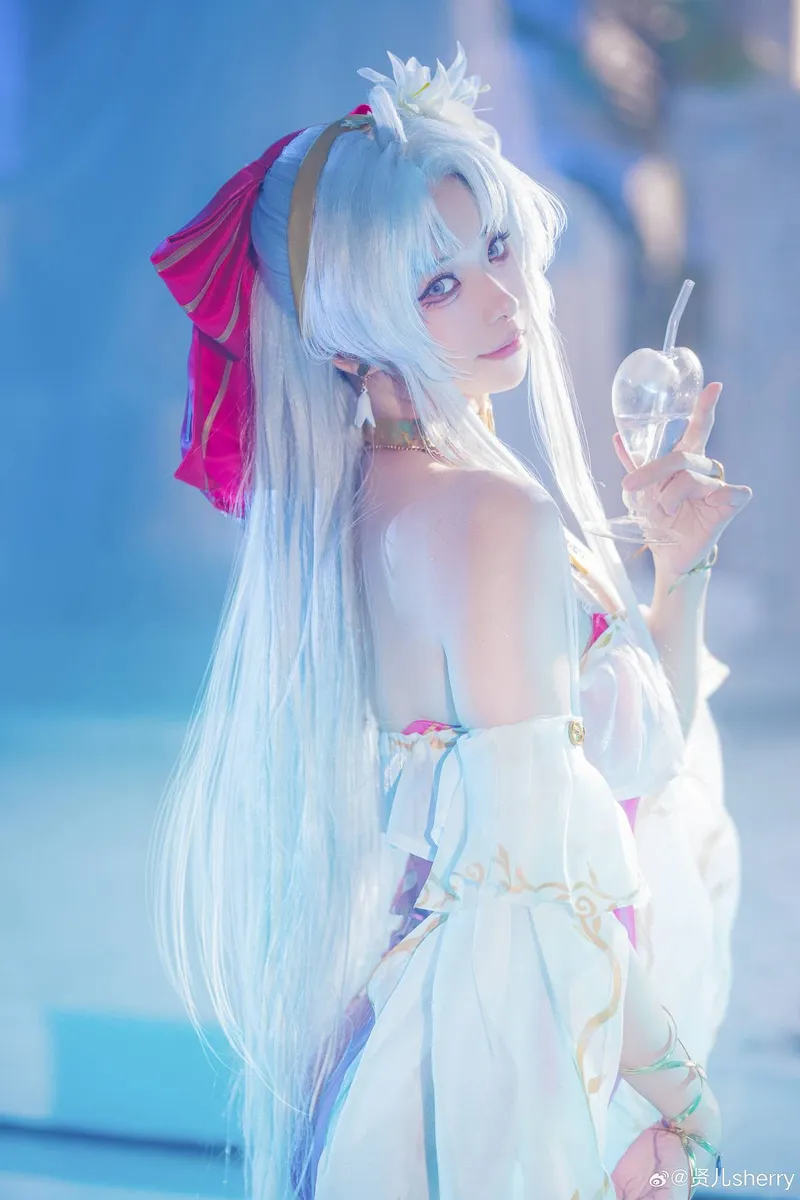 《鸣潮》珂莱塔cosplay展示