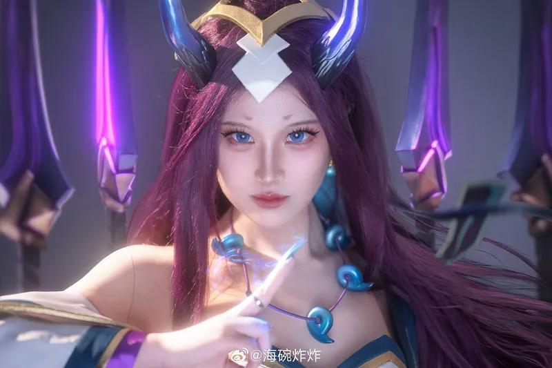 《英雄联盟》艾瑞莉娅cosplay展示