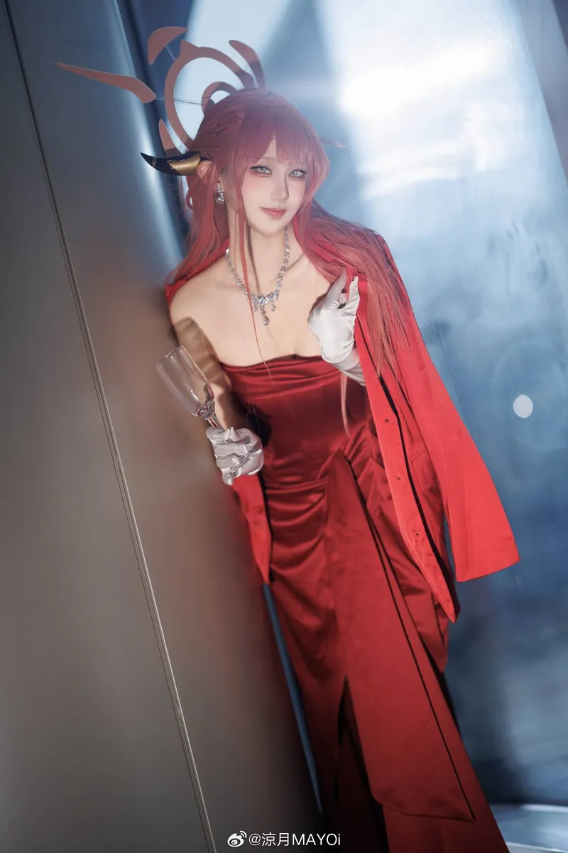 《蔚蓝档案》陆八魔爱露cosplay