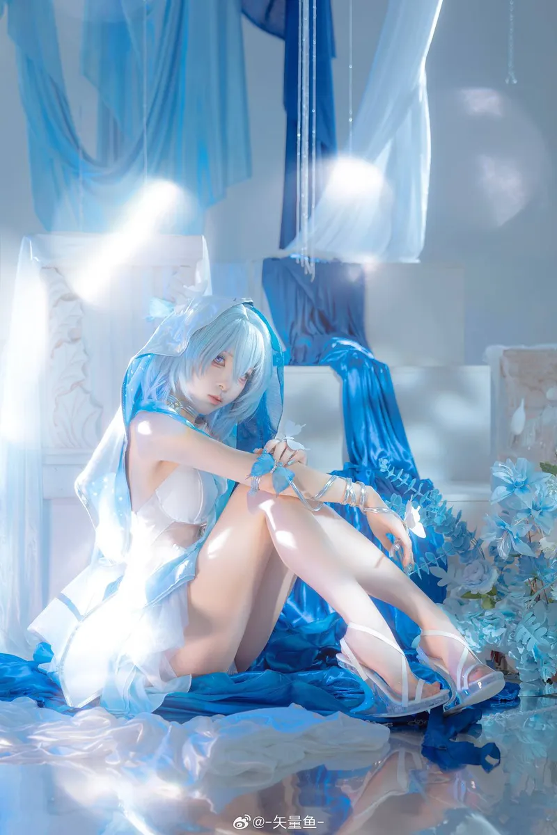 《鸣潮》守岸人COS展示