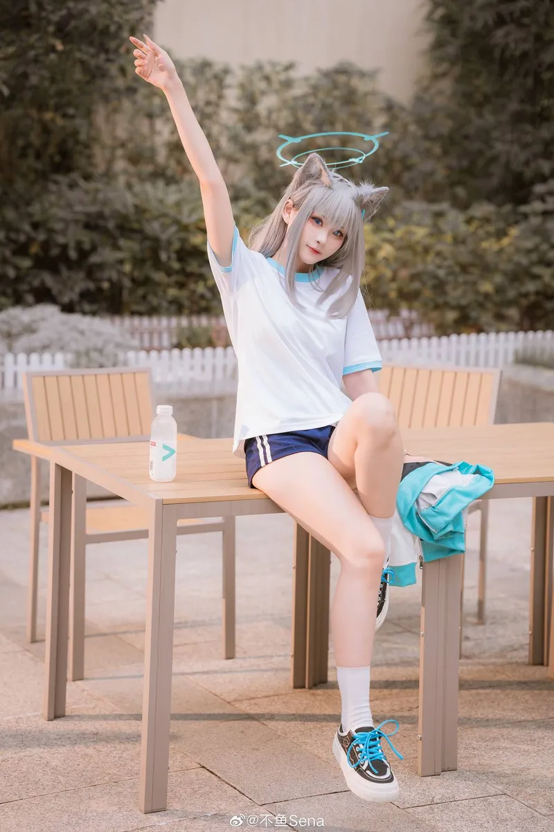 《蔚蓝档案》砂狼白子COS展示