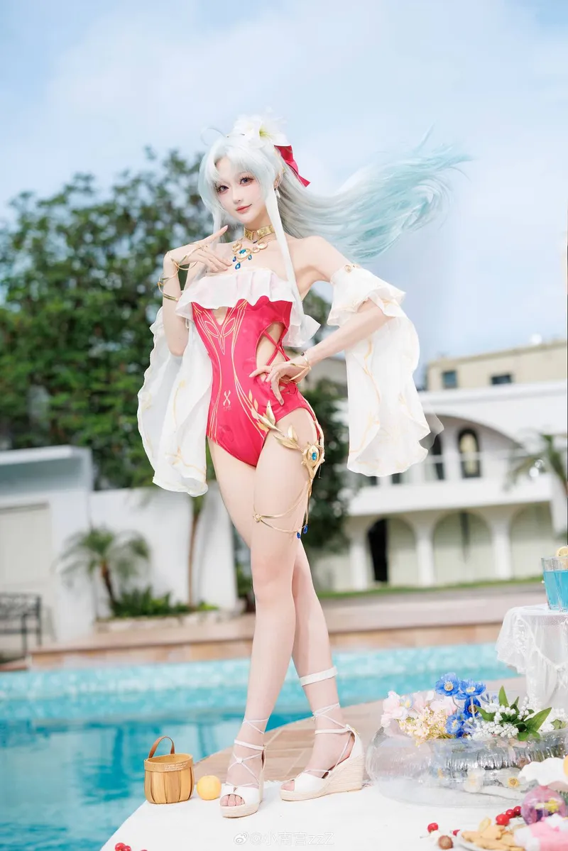 《鸣潮》珂莱塔cosplay展示