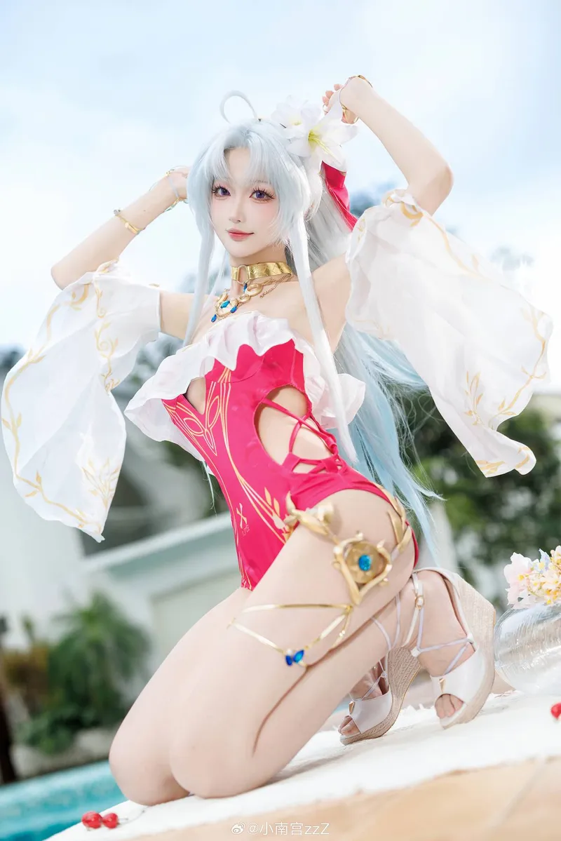 《鸣潮》珂莱塔cosplay展示