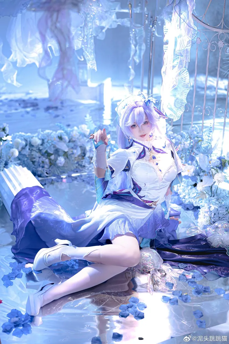 《鸣潮》坎特蕾拉Cosplay展示