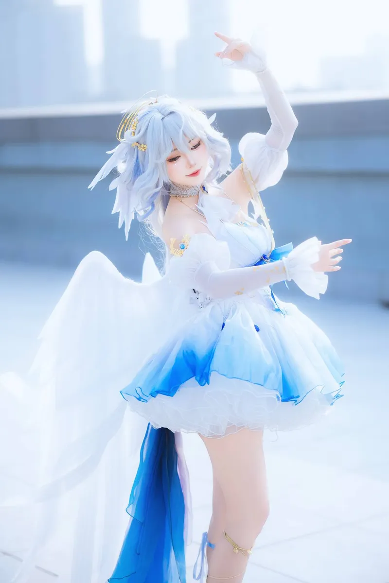 《原神》芙卡洛斯Cosplay展示