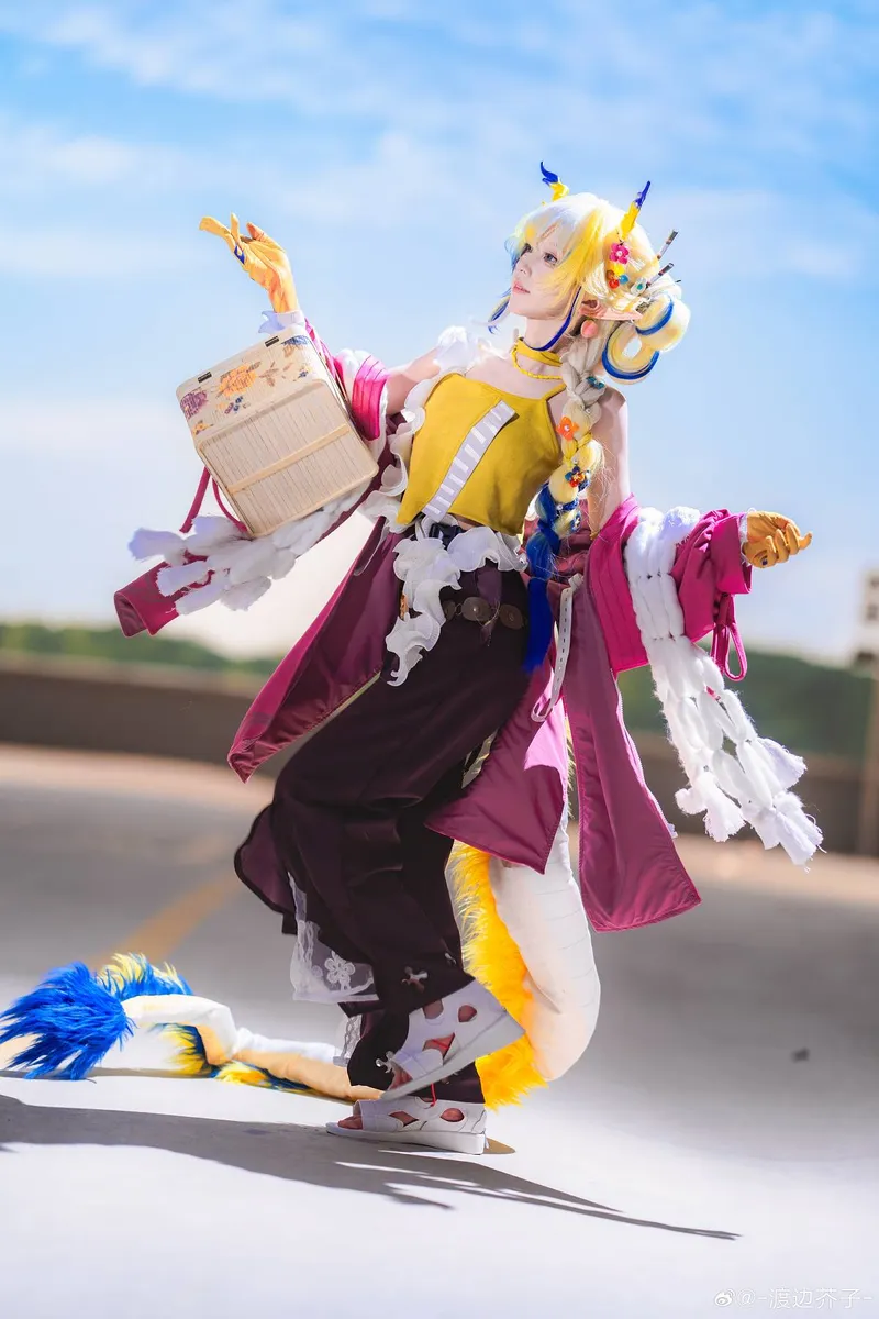 《明日方舟》黍cosplay展示