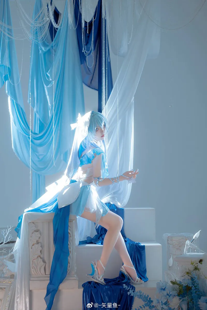 《鸣潮》守岸人COS展示