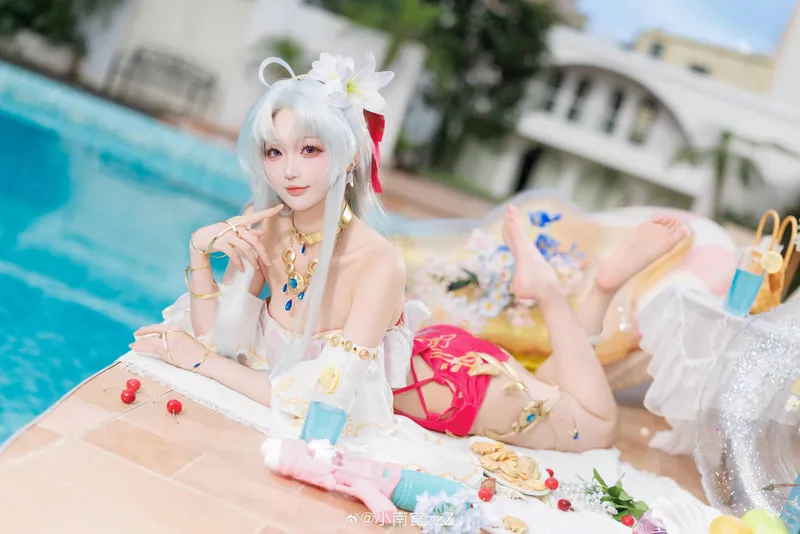 《鸣潮》珂莱塔cosplay展示