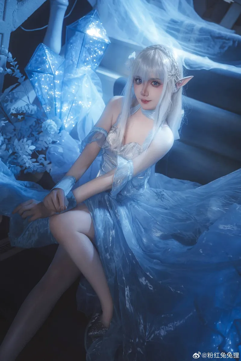 《Re:从零开始的异世界生活》爱蜜莉雅COS展示