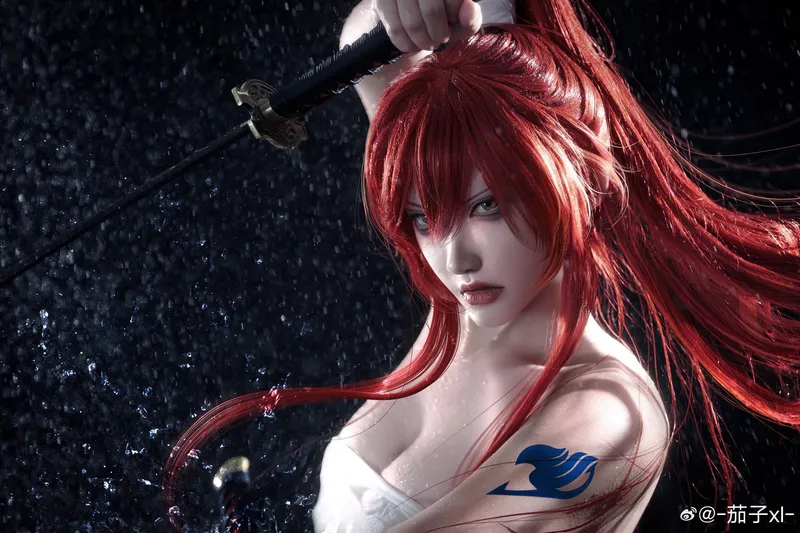 《妖精的尾巴》艾露莎Cosplay展示