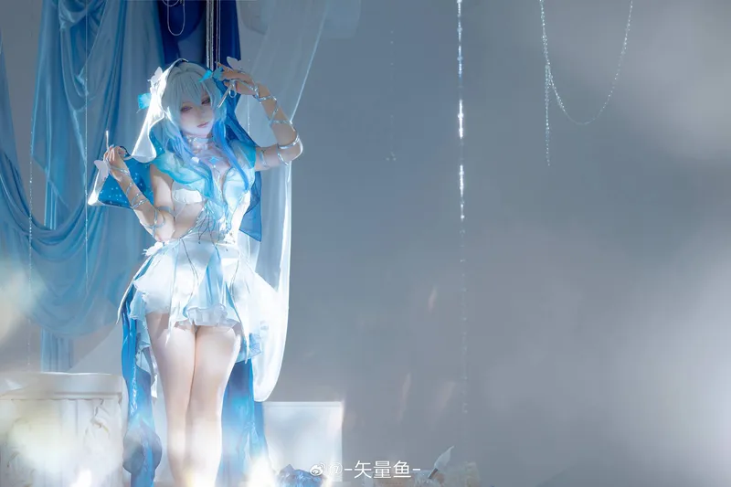 《鸣潮》守岸人COS展示