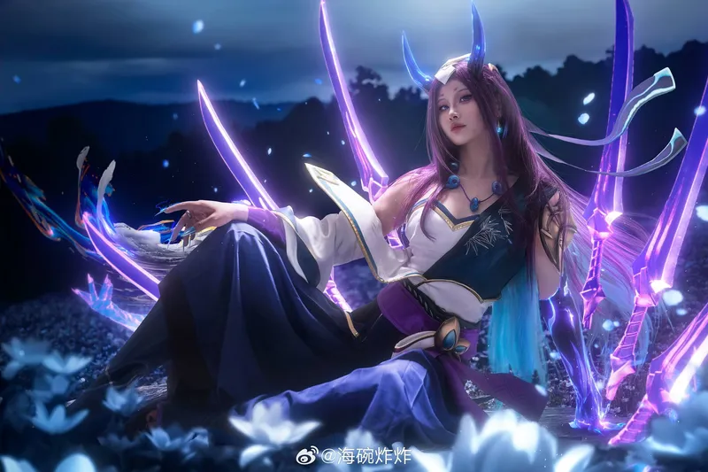 《英雄联盟》艾瑞莉娅cosplay展示