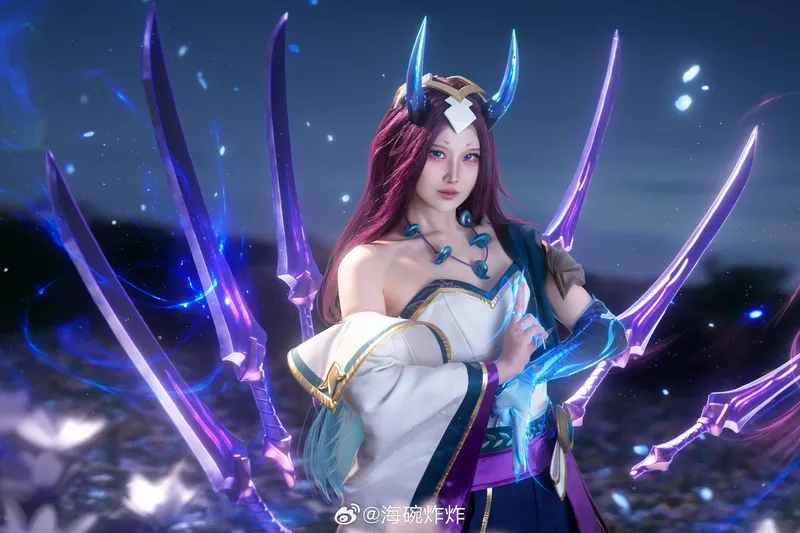 《英雄联盟》艾瑞莉娅cosplay展示