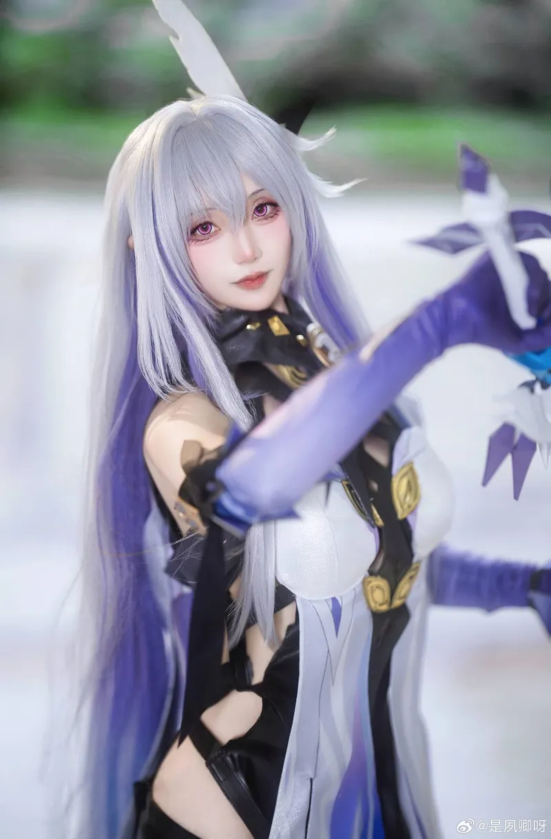 《原神》丝柯克Cosplay展示