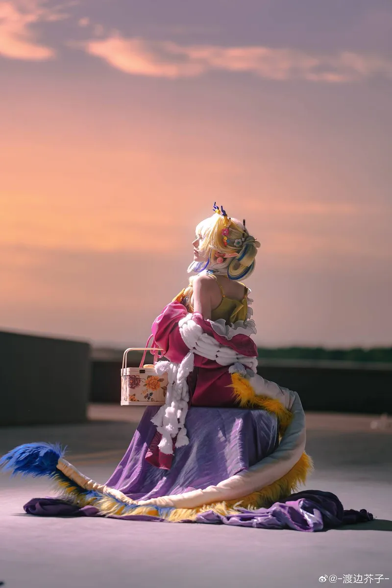 《明日方舟》黍cosplay展示