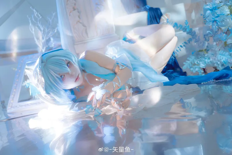 《鸣潮》守岸人COS展示