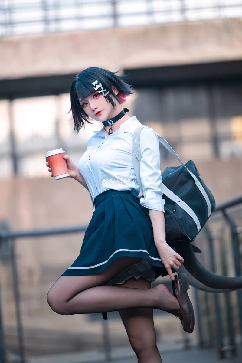 《绝区零》艾莲乔cosplay展示