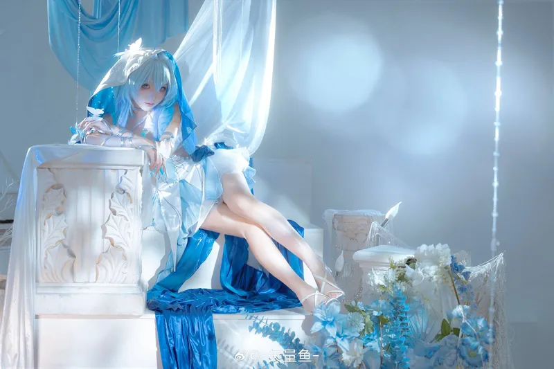 《鸣潮》守岸人COS展示