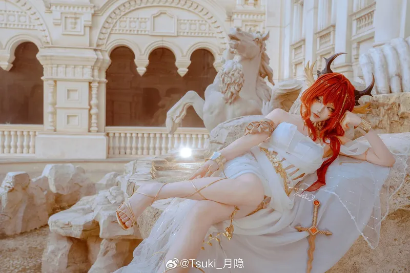 《明日方舟》史尔特尔COS展示