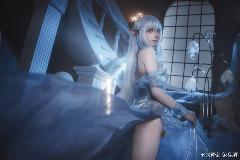 《Re:从零开始的异世界生活》爱蜜莉雅COS展示