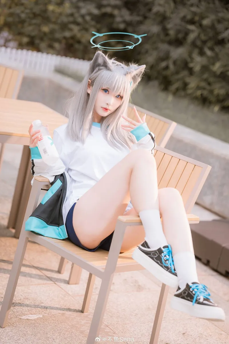 《蔚蓝档案》砂狼白子COS展示