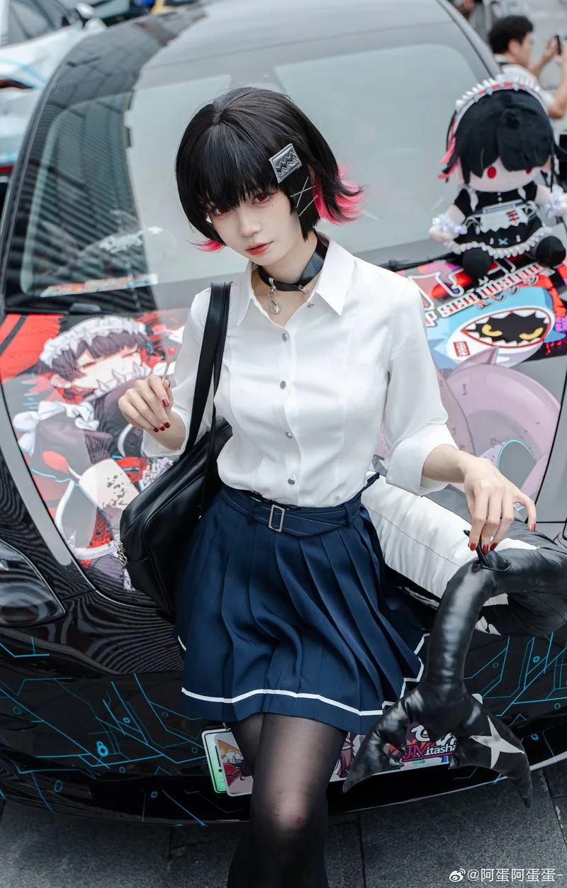 《绝区零》艾莲·乔cosplay展示-精美角色还原