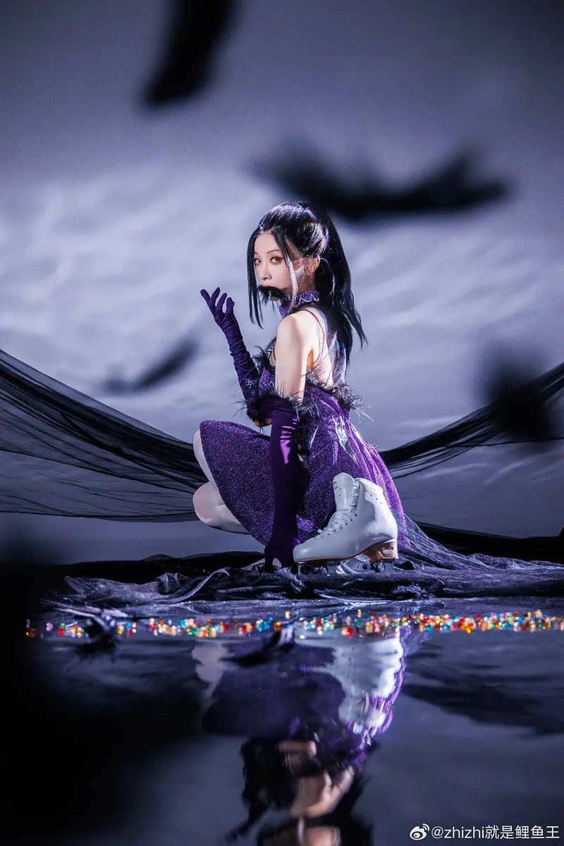 金牌得主狼崎光cosplay展示-挑战夜鹰纯风采