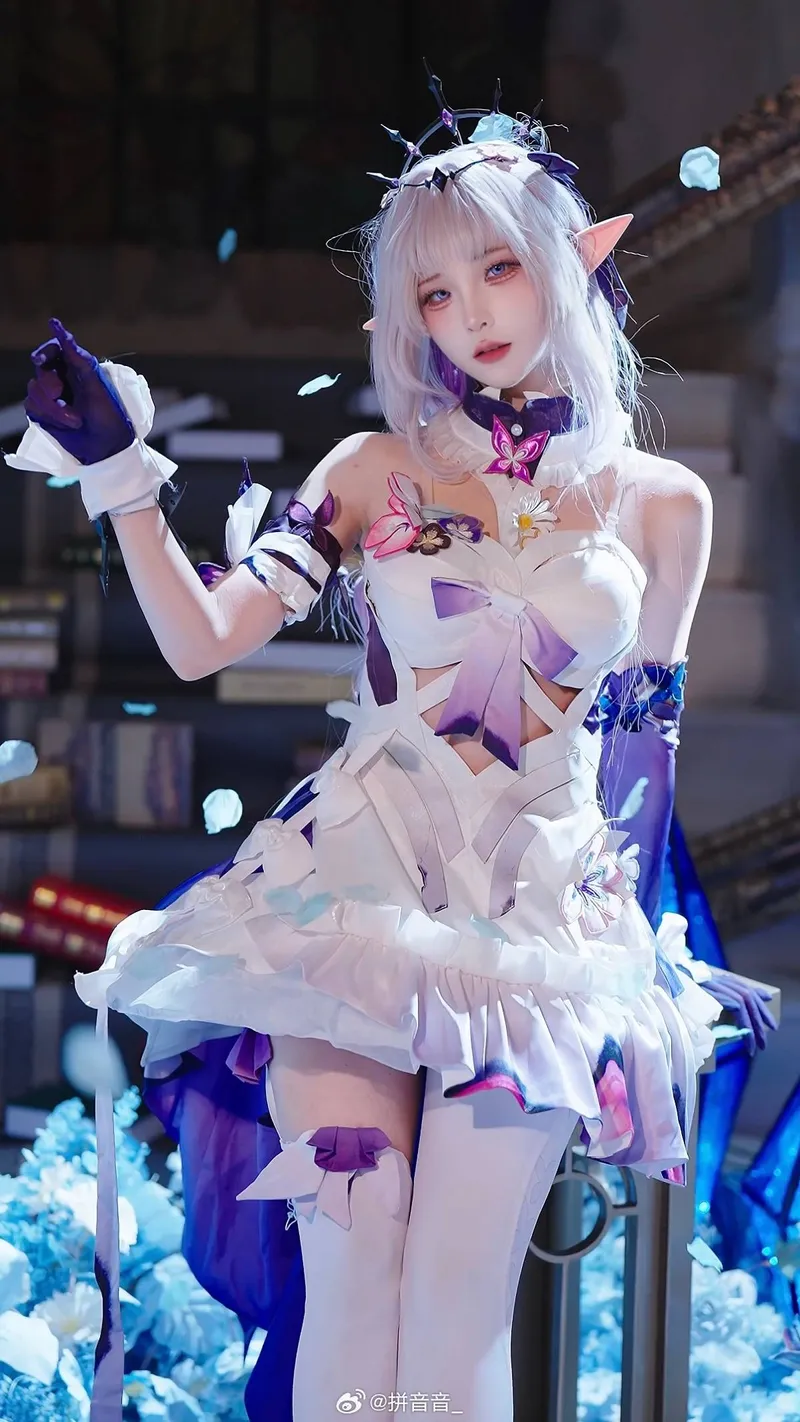 《崩坏星穹铁道》遐蝶cosplay展示